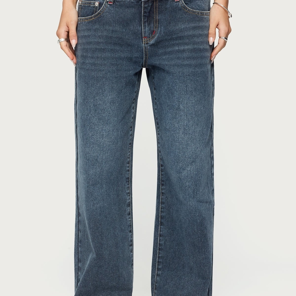 Women's Junior Petite Ace Relaxed Jeans By Edikted